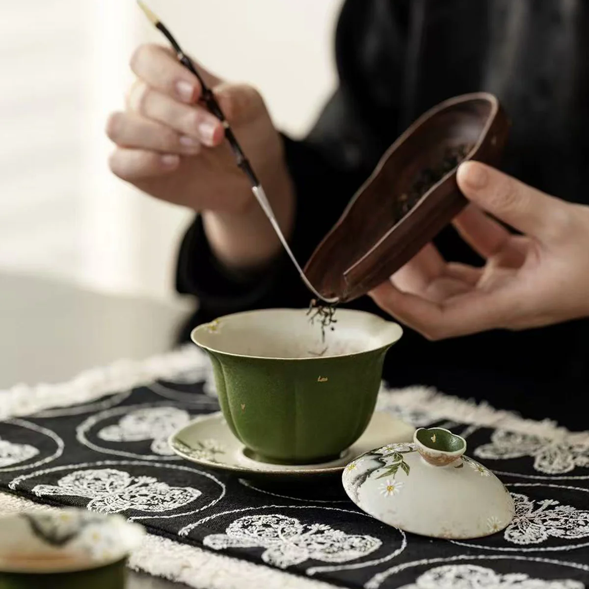 Elevate Your Tea Experience with Modern Porcelain Tableware