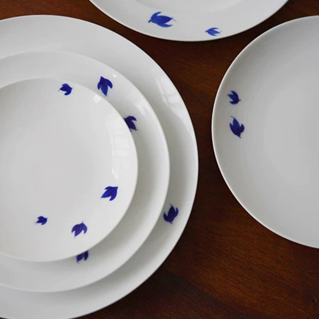 Indigo Petals Duo – 8-Piece Blue & White Porcelain Dinner Set for 2 People
