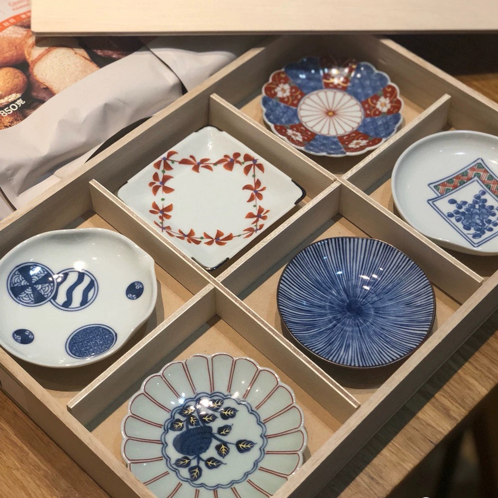 Arita Ware Floral 6 Plates Gift Set