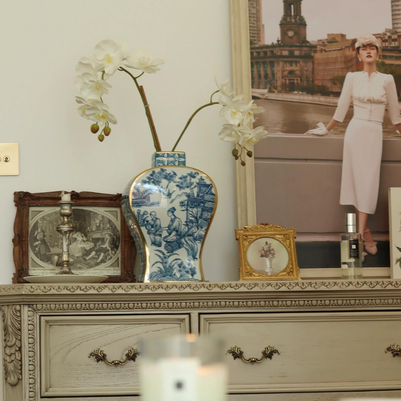Chinese Ink Painting with Gold Trim Porcelain Vase