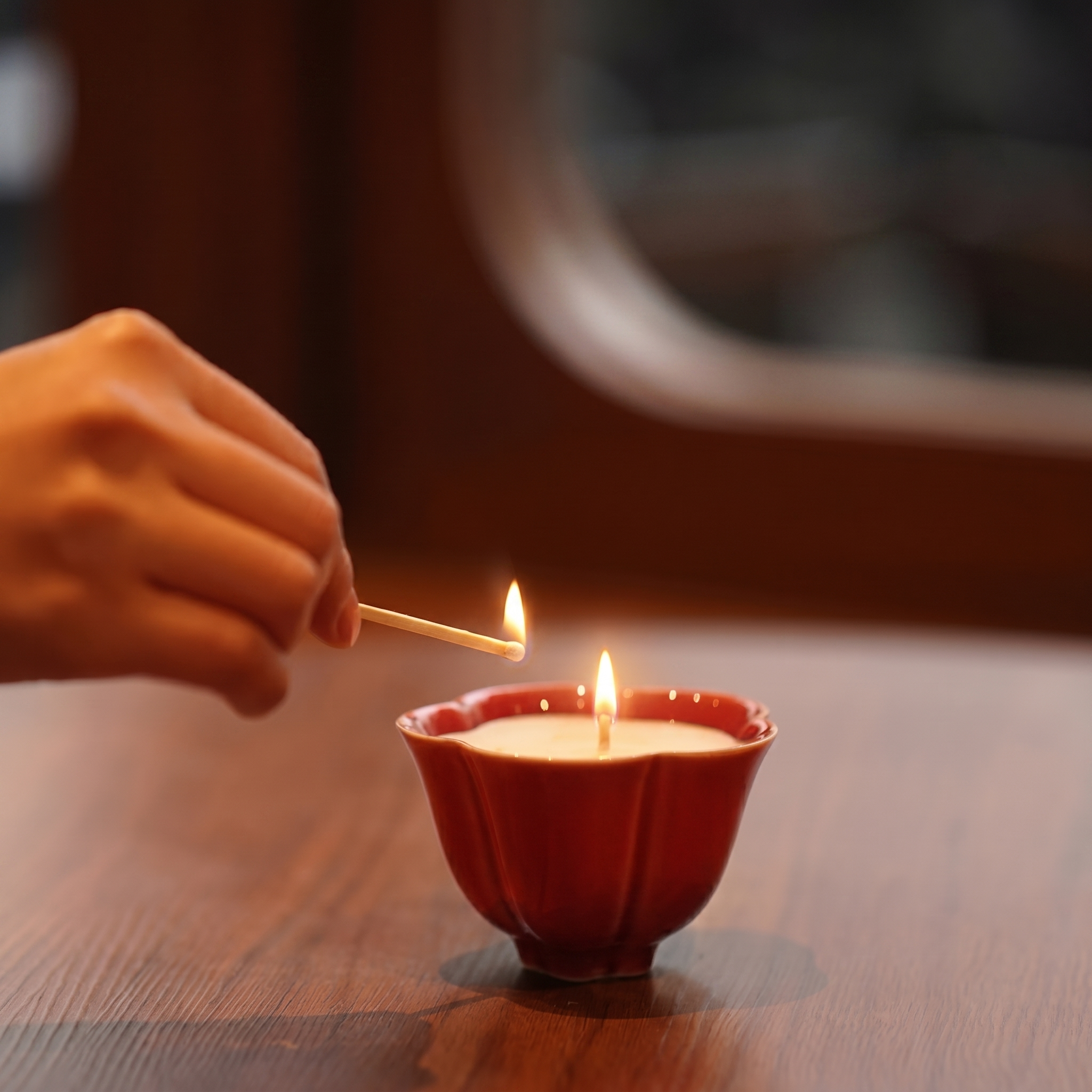 Oxblood Red Porcelain Candle | Winter Plum Soy Wax