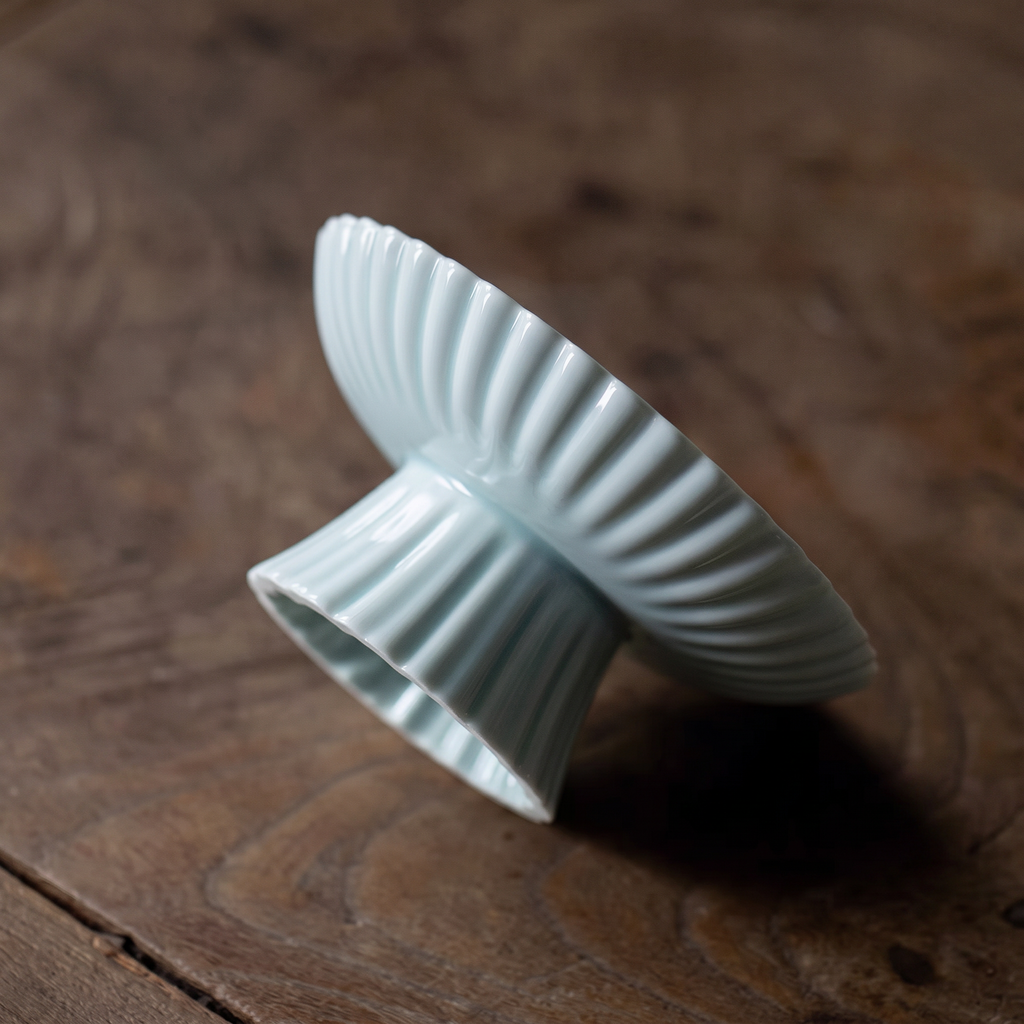 Lunelle Petal Raised Pet Bowl