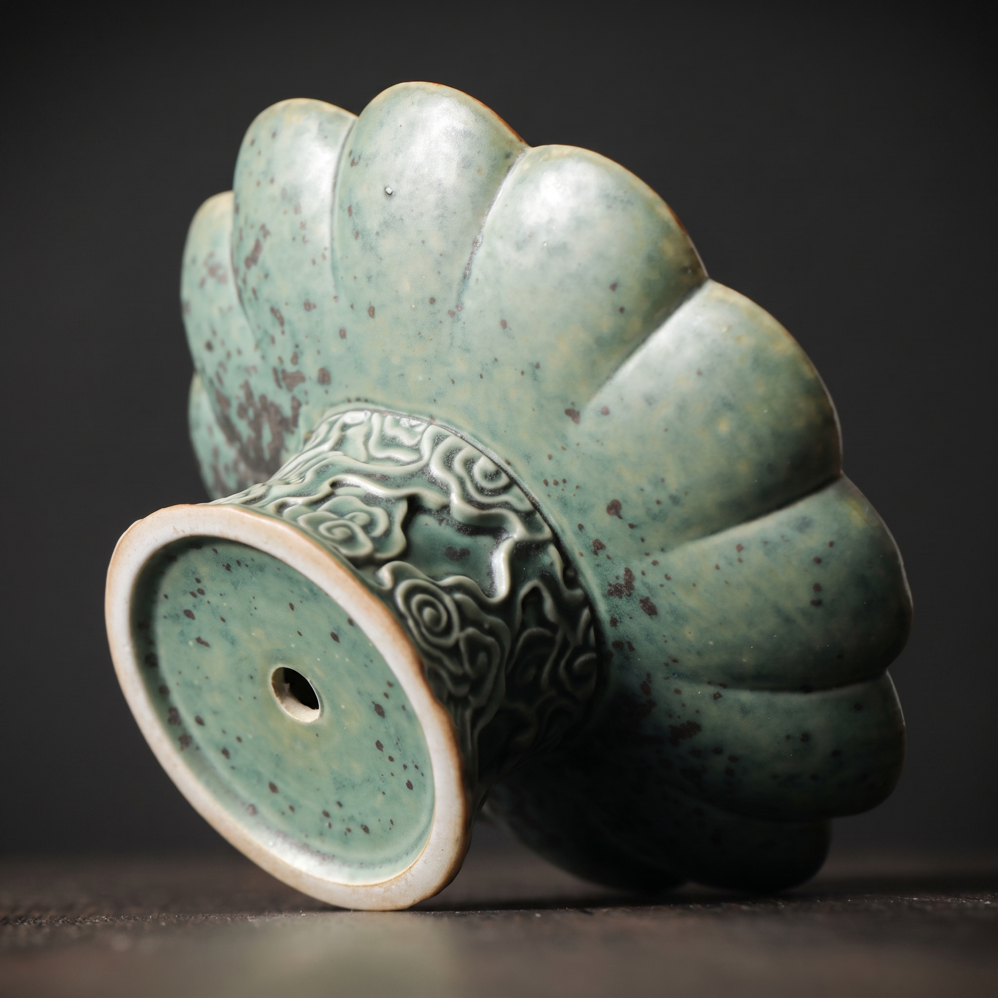 Cirravelle Cloud Pedestal Pet Bowl