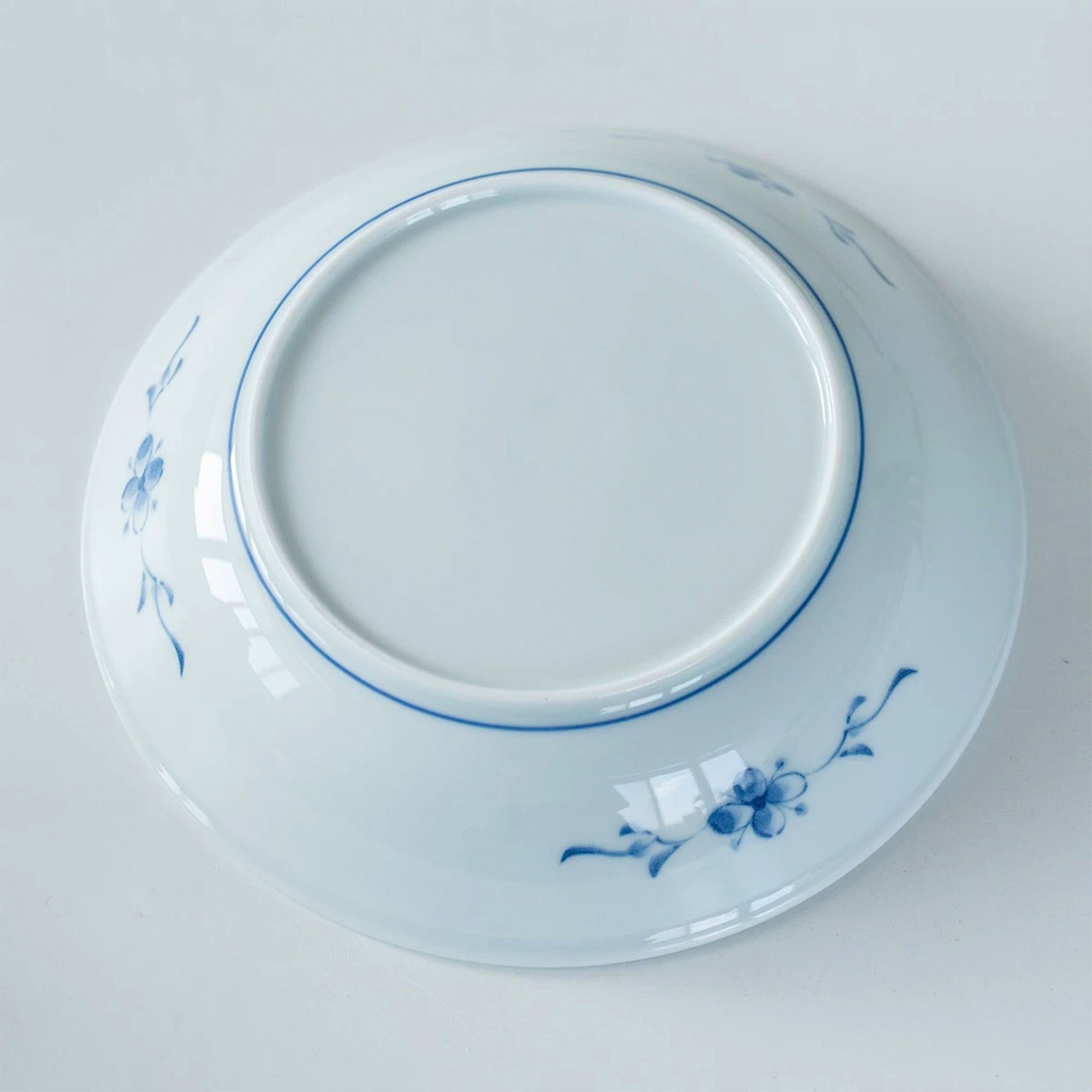 Blue and White Chrysanthemum Arabesque Deep Plate