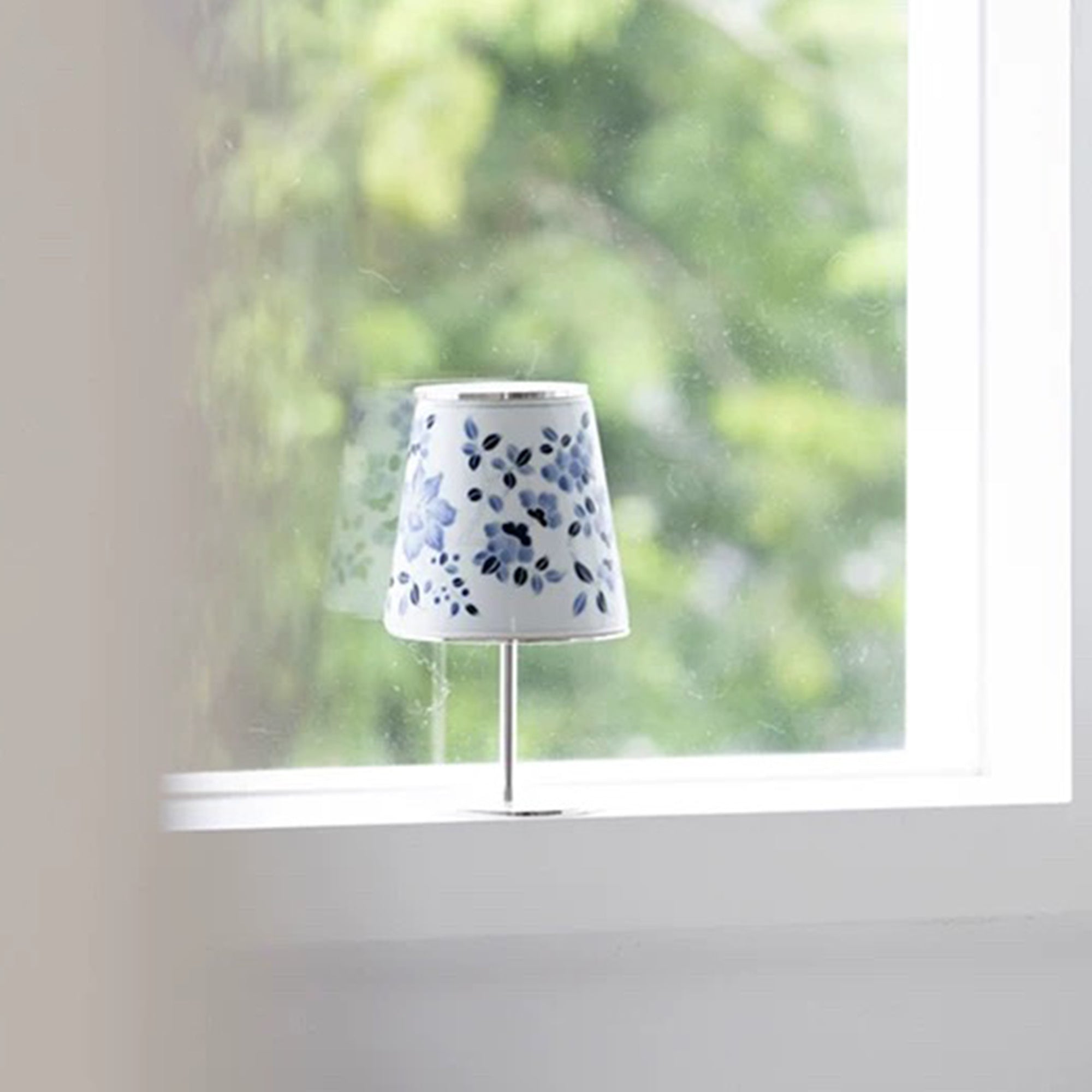 Holler Porcelain Candle Holder