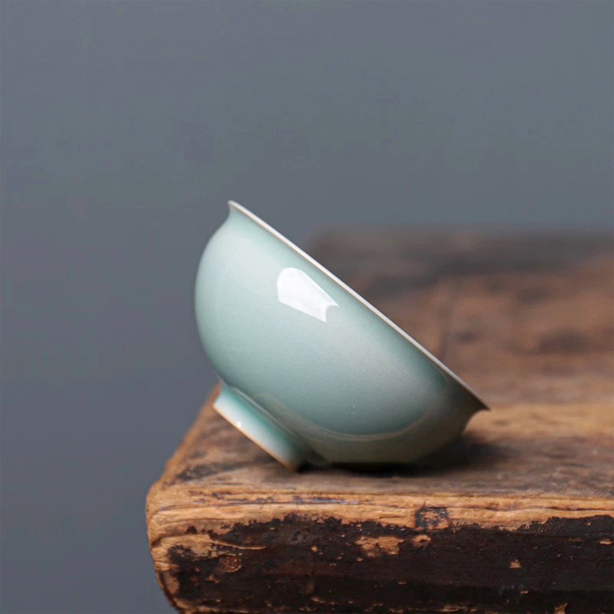 Plain Celadon Constricted Mouth Cup With Gift Box