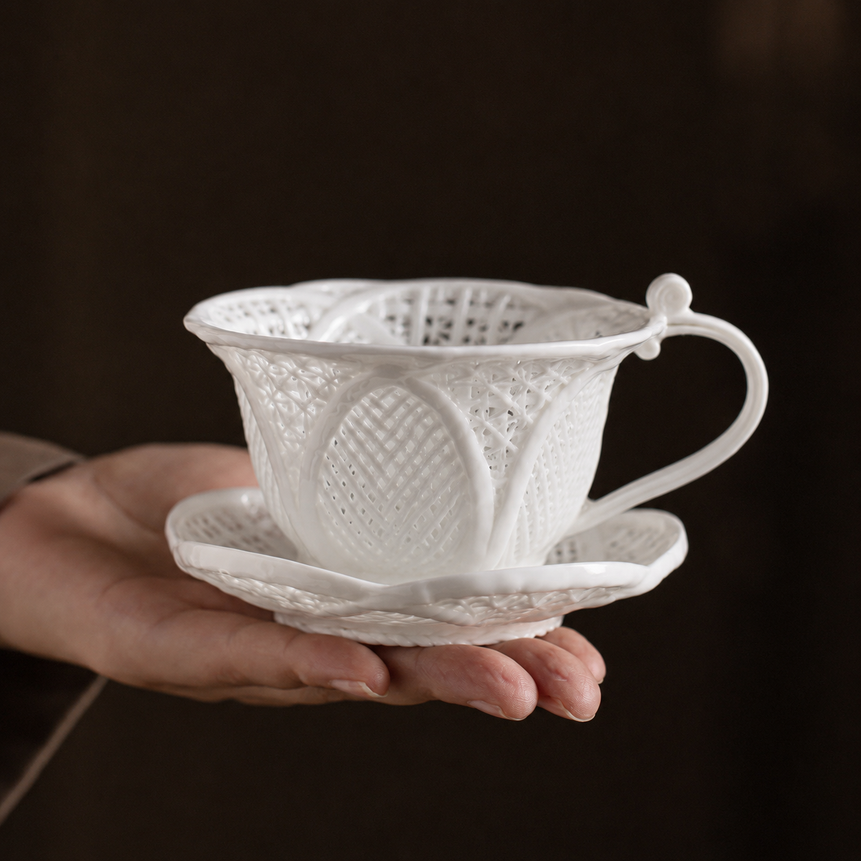 Nivelle Dehua Porcelain Woven Teacup & Saucer