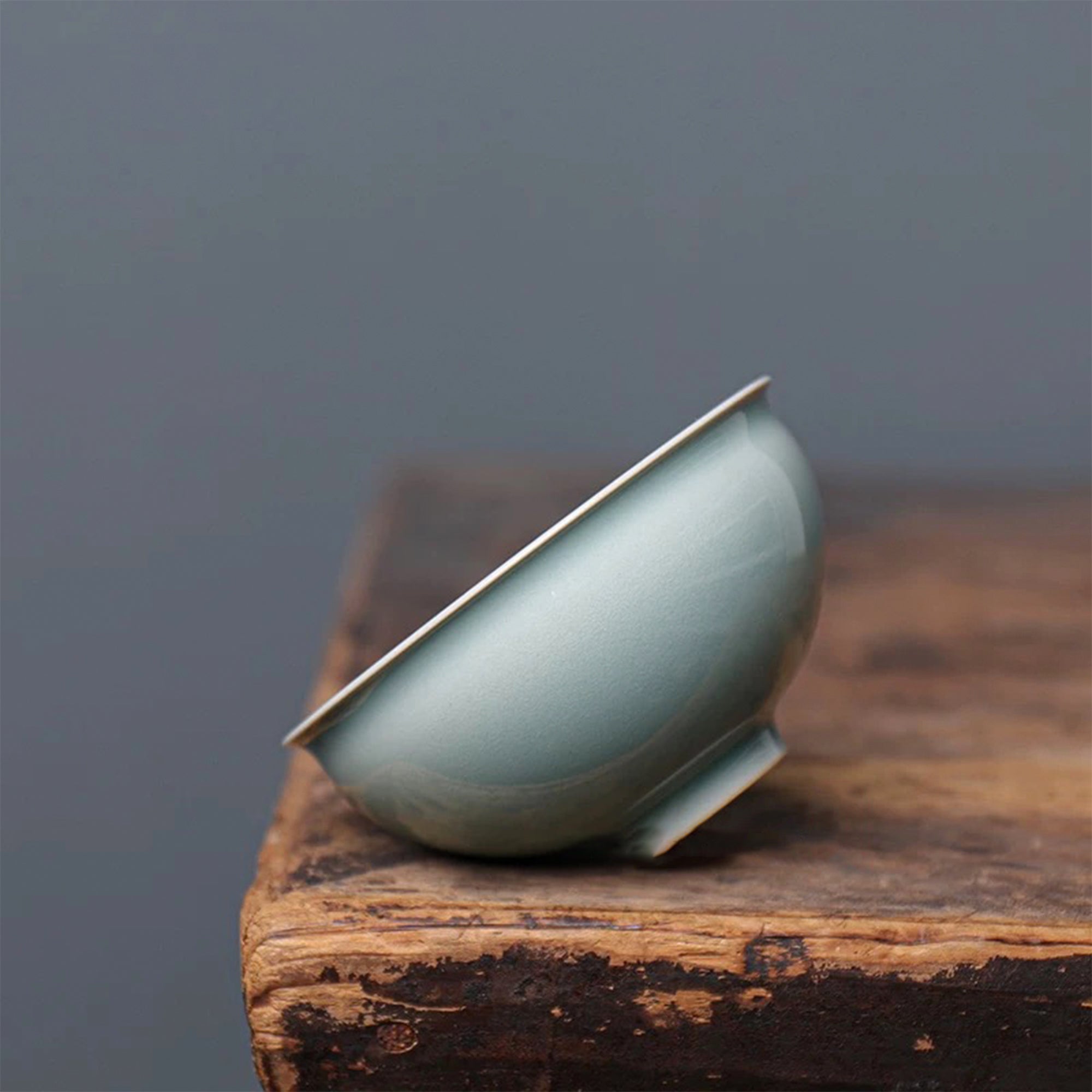 Plain Celadon Constricted Mouth Cup With Gift Box