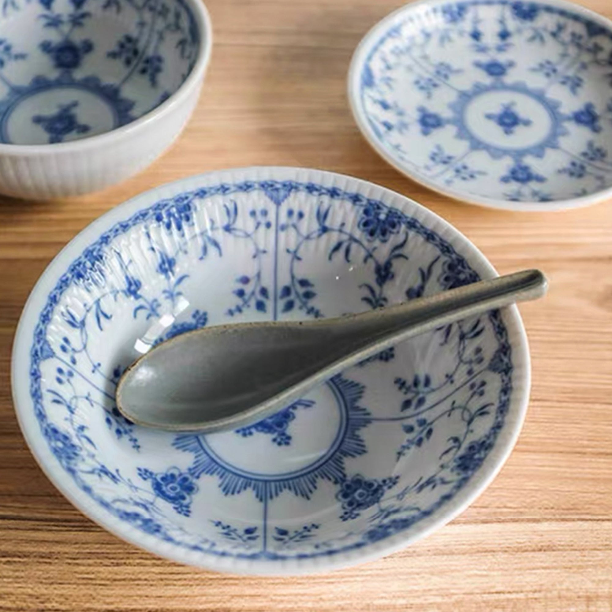 Japanese Arabesque Floral Tableware