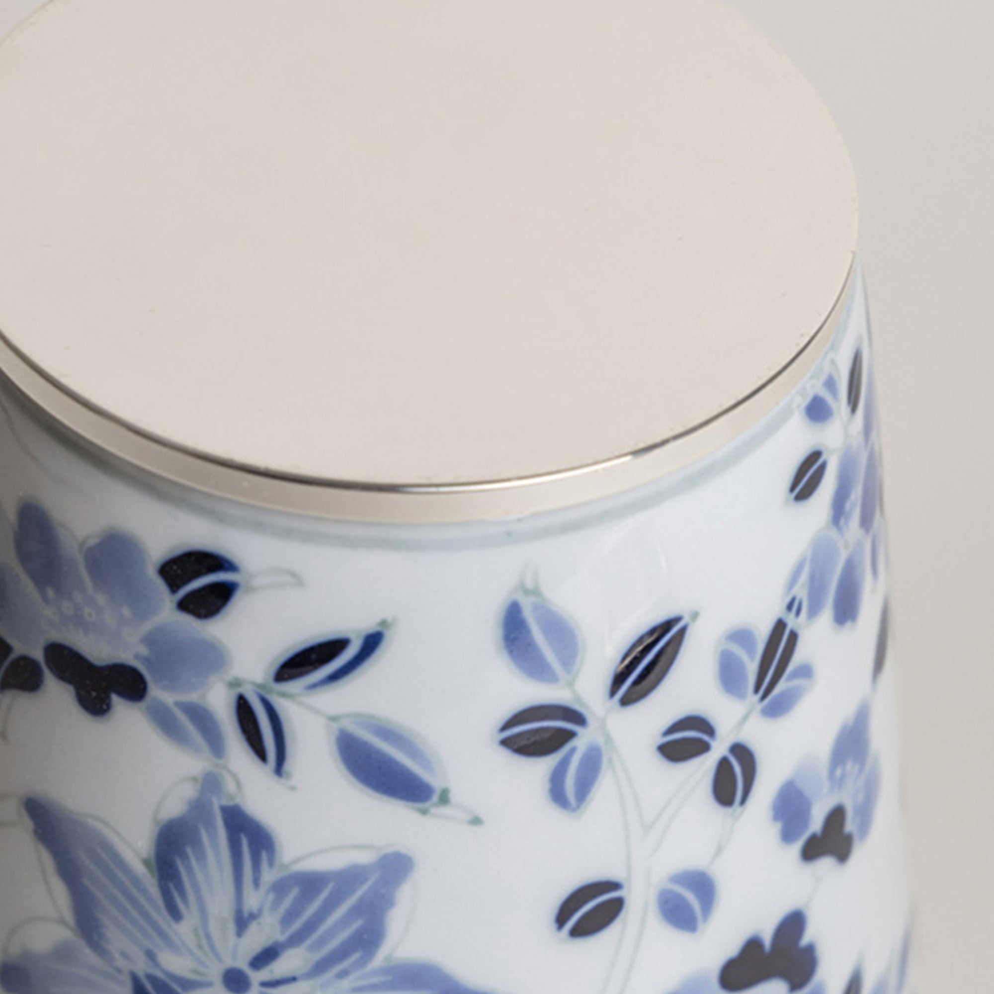 Holler Porcelain Candle Holder