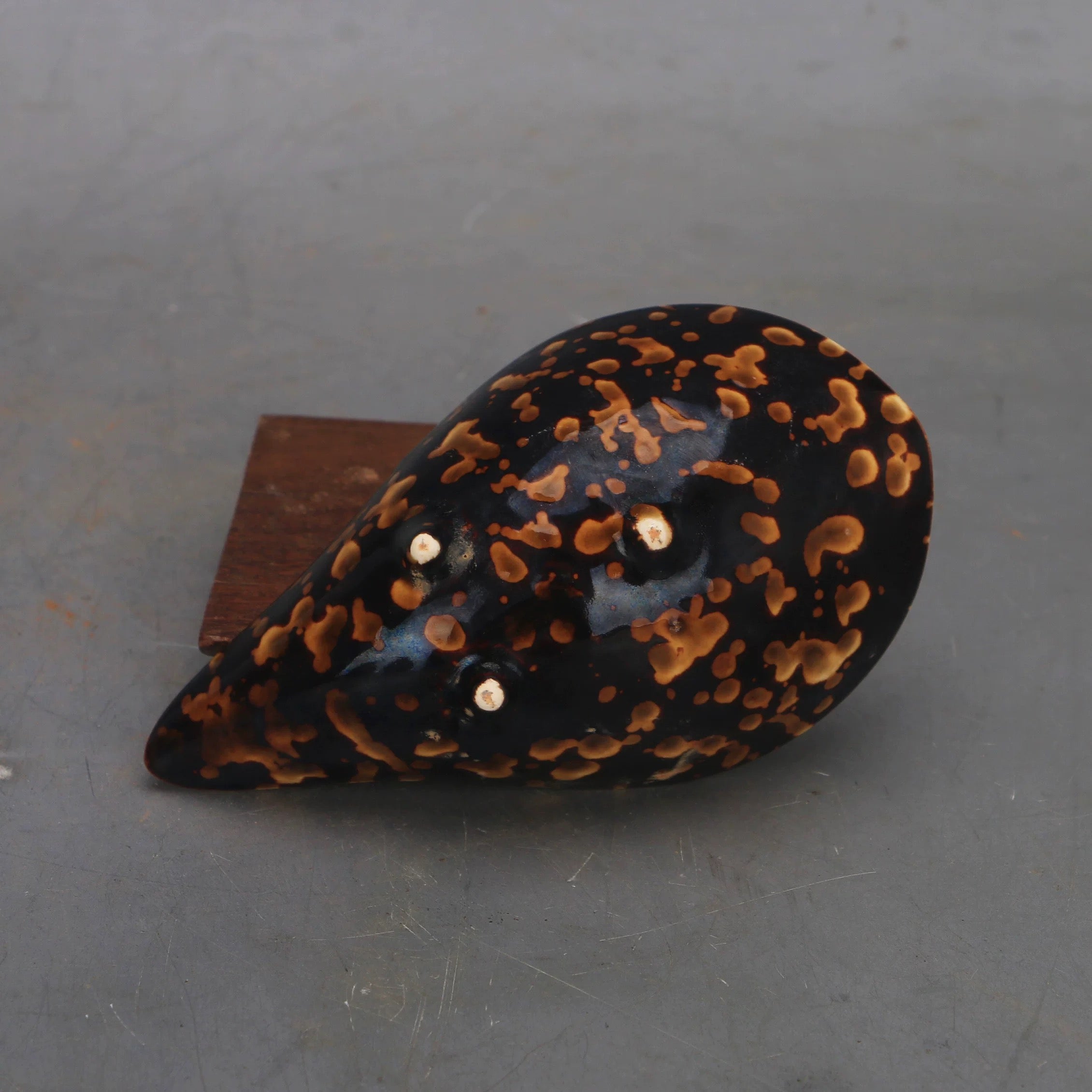 Song Dynasty-Inspired Tortoise Shell Leaf Tray